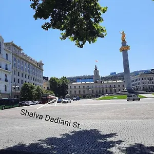 Nataly Apartament-old Center Тбилиси